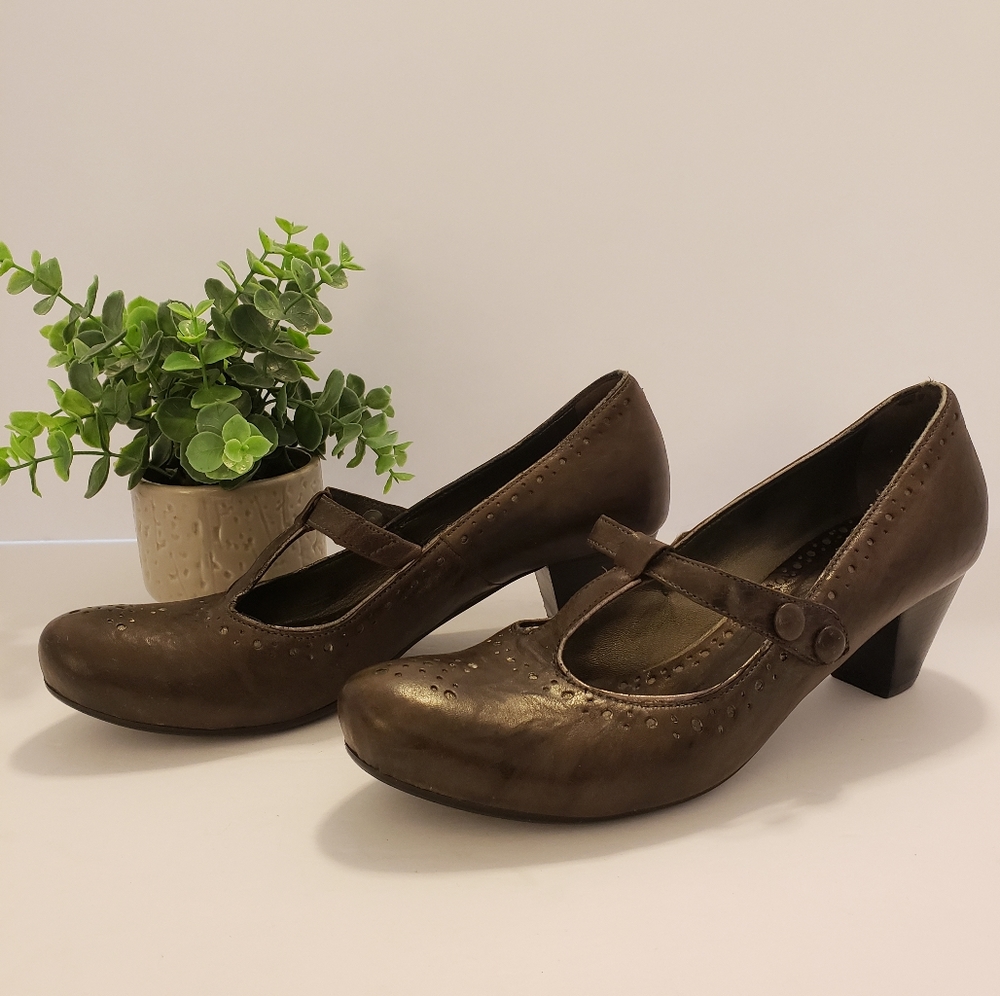 Vic Matie T-strap Mary Jane Heels